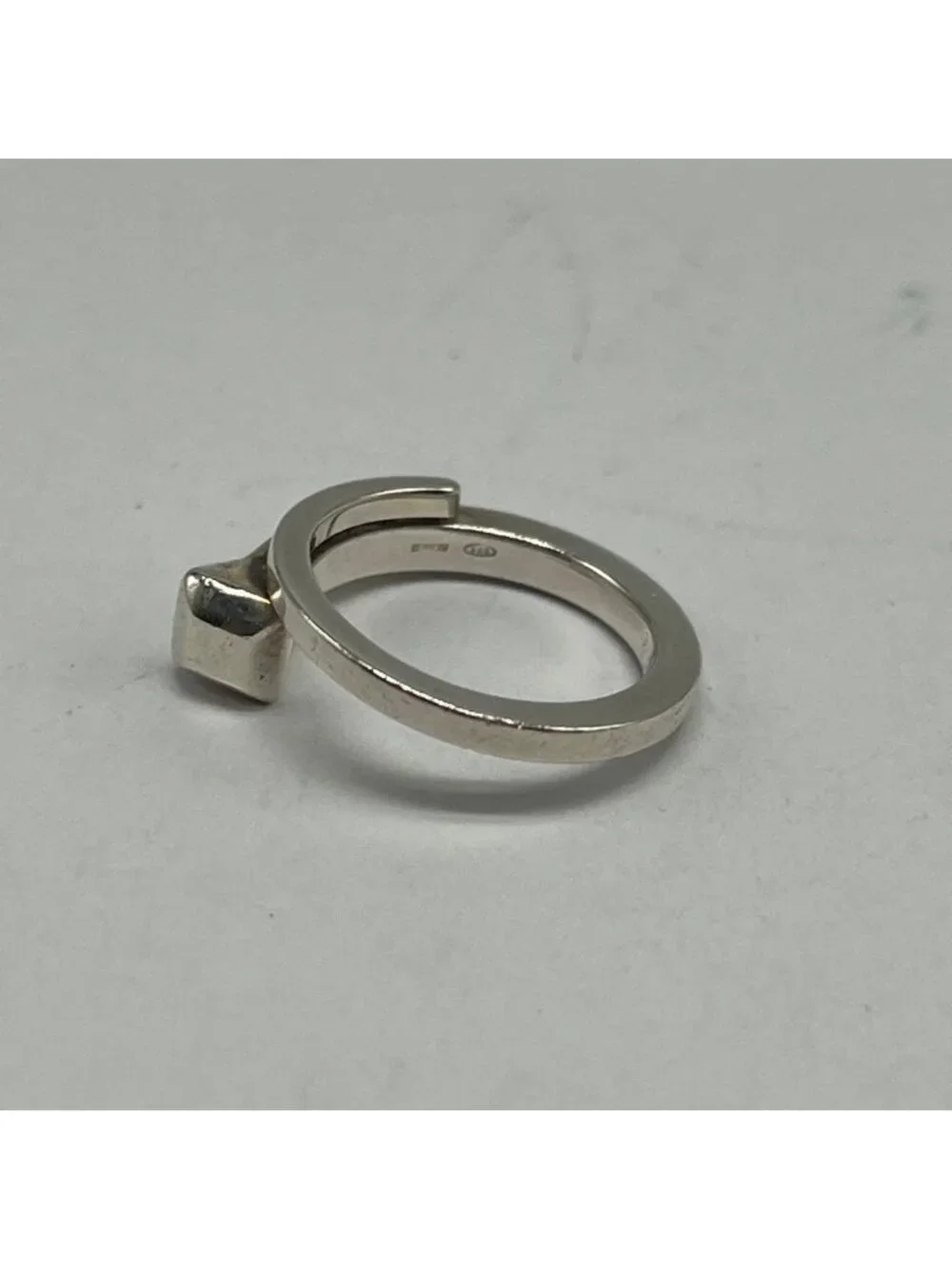Gucci Chiodo Nail Ring